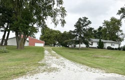 1698 E 1400 N Road, Watseka, IL 60970