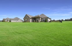 40 CREST LOOP ROAD, CLANTON, AL 35045