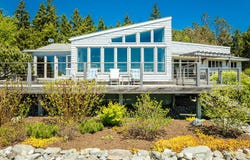 22 Hope Lane, Brooklin, ME 04616