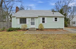 590 Sandwich Road, Teaticket, MA 02536