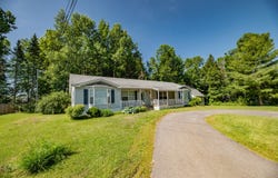 20 Punky Lane, Waterville, ME 04901