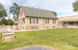 390 Court St, Vale, OR 97914