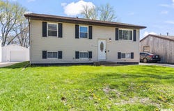 328 PARKVIEW Drive, Rochester, IL 62563