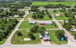 277 Old Highway 20 E, Paige, TX 78659