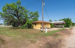 560 8th Street, Hawley, TX 79525