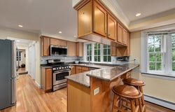 76 Parsonage Ln, Topsfield, MA 01983