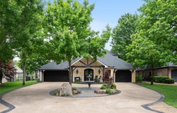 115 Saint Annes Drive, Mabank, TX 75156