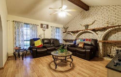 1107 E SAN ANTONIO ST, Pearsall, TX 78061
