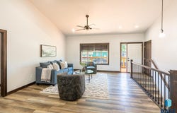 220 N Elm St, Lennox, SD 57039