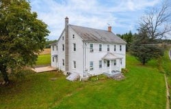 267 Long Mountain Road, Effort, PA 18330