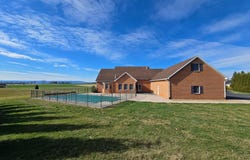 1709 RAGGED EDGE Road, CHAMBERSBURG, PA 17202