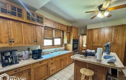 602 Central Avenue E, Hampton, IA 50441