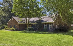 2307 Arrowhead Drive, McComb, MS 39648