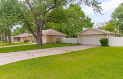 714 SW Williams Street, Lee's Summit, MO 64081