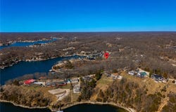 31293 Los Breezes Circle, Rocky Mount, MO 65072