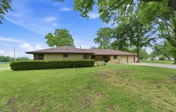 1701 N Sunset Dr, Augusta, KS 67010