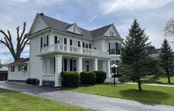 327 West Locust, Paris, MO 65275