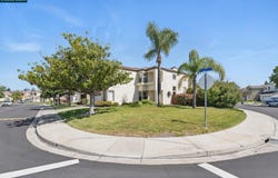 30300 Meridien Cir, Union City, CA 94587
