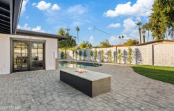 1302 W Golden Lane, Phoenix, AZ 85021