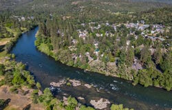 410 Park Drive, Shady Cove, OR 97539