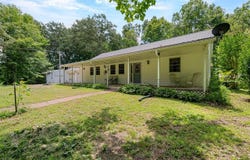 3646 Berry Store Road, Smiths Grove, KY 42171