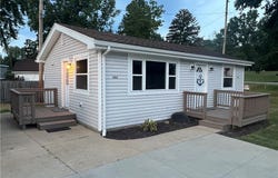 487 W Willowview Drive, Akron, OH 44319