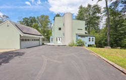 90 Red Hill Road, Branford, CT 06405