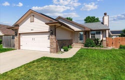 822 S Lindberg Cir, Wichita, KS 67207