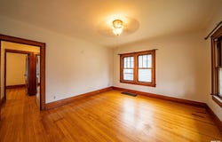 320 N 5TH Avenue, Canton, IL 61520
