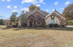 555 White Chimney, Stuart, OK 74570
