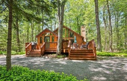 2107 Oak Road, Pocono Pines, PA 18350