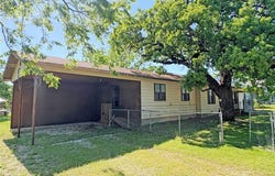 607 BAYLOR Street, Nocona, TX 76255