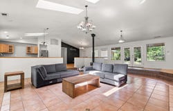 2525 Leland Road, Wolf Creek, OR 97497