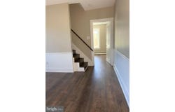 11 N WEST STREET, DOYLESTOWN, PA 18901