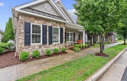 627 Capstone Drive, Lynchburg, VA 24502