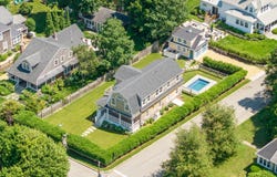36 Tashmoo Avenue, Vineyard Haven, MA 02568