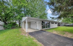 9538 Margo Ann Lane, Woodson Terrace, MO 63134