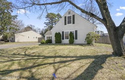 4 Winsted Drive, Howell, NJ 07731