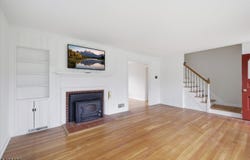 147 Main St, Lebanon Boro, NJ 08833-2136