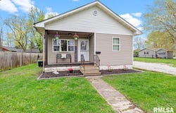 506 W WALNUT Street, Gillespie, IL 62033