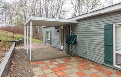 395 Buff Creek Road, Hurricane, WV 25526