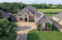 2705 Shady Lane S, Arlington, TX 76001
