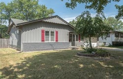 1222 S Maple Street, Ottawa, KS 66067