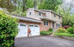 348 Littleworth Lane, Sea Cliff, NY 11579