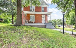 1016 N 10th Street, Atchison, KS 66002