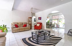 Guadalquivir St URB. EL PARAISO OESTE, SAN JUAN, 00926