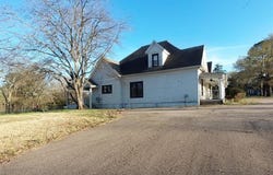 601 Holbrook Street, Mount Vernon, TX 75457