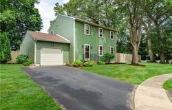 65 Jeri Lynn Circle, Warwick, RI 02886