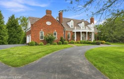60 Lizas Cir, Simpsonville, KY 40067