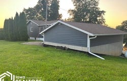 110 Cottage Lane, Montezuma, IA 50171
